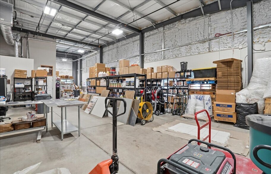 More Photos Of 4224 Solutions Ln, Bradenton Warehouse For Sale