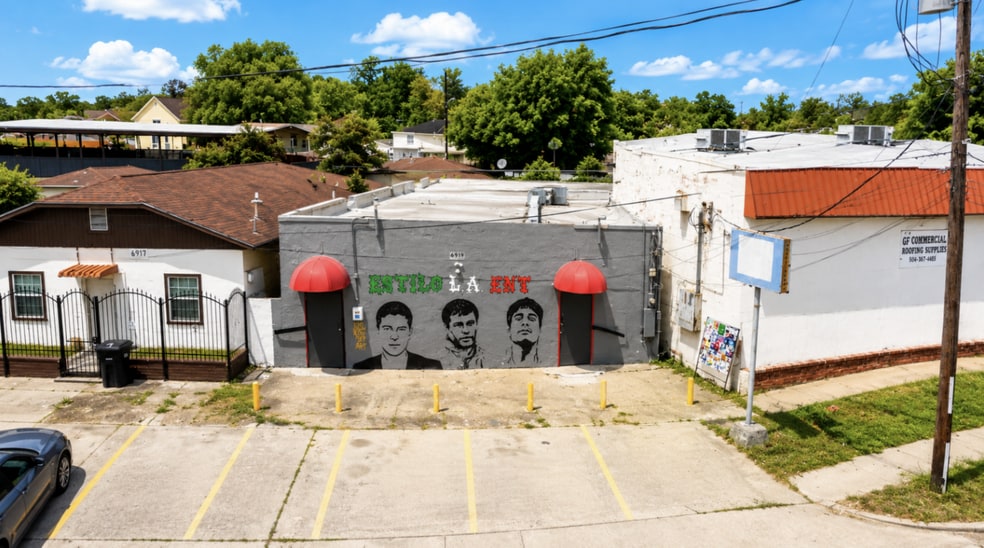 Primary Photo Of 6919 Lyons Ave, Houston Storefront Retail Office For Sale