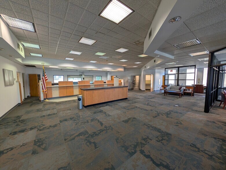 More Photos Of 13801 Warwick Blvd, Newport News Bank For Sale