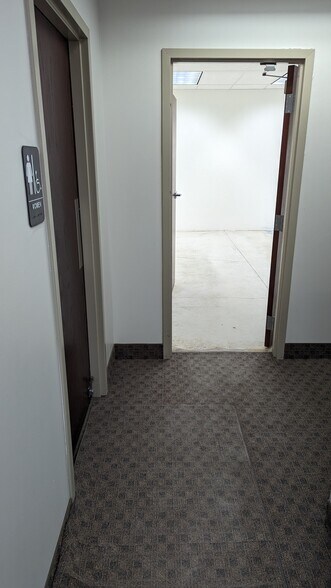 More Photos Of 332 E 3300 S, Salt Lake City Light Distribution For Lease