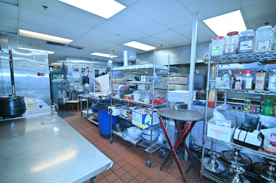 More Photos Of 15120 Washington St, Haymarket Restaurant For Sale