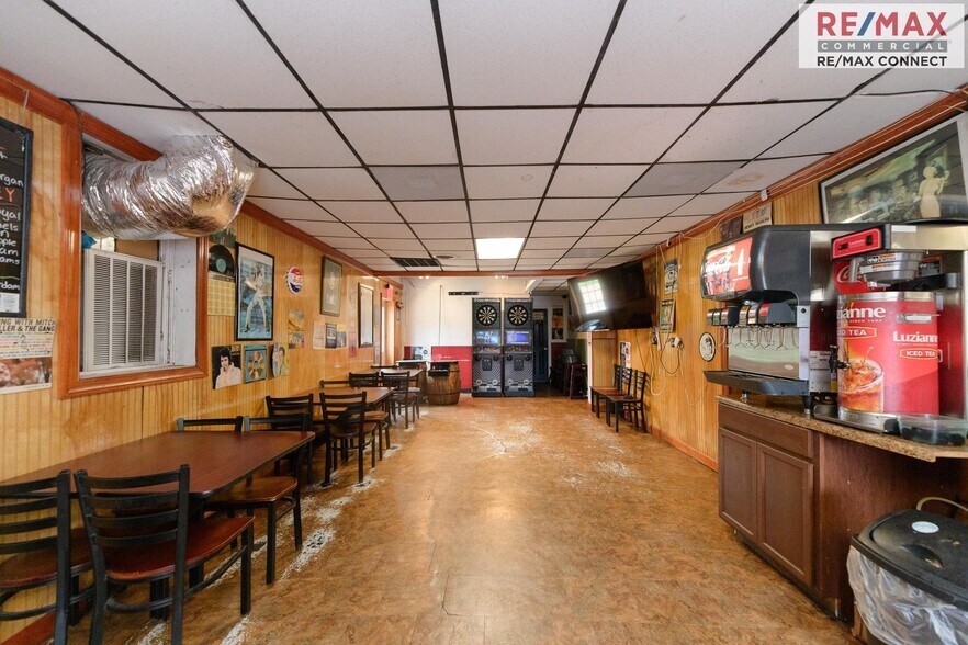 More Photos Of 9900 Jefferson Ave, Newport News Restaurant For Sale