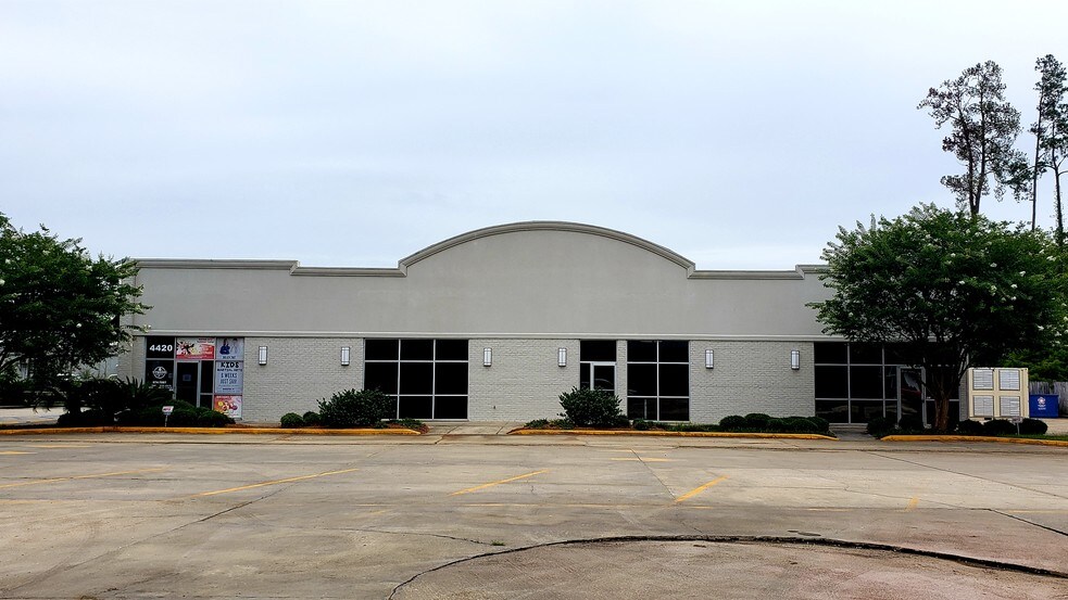 More Photos Of 4420-4422 Highway 22, Mandeville Office For Sale