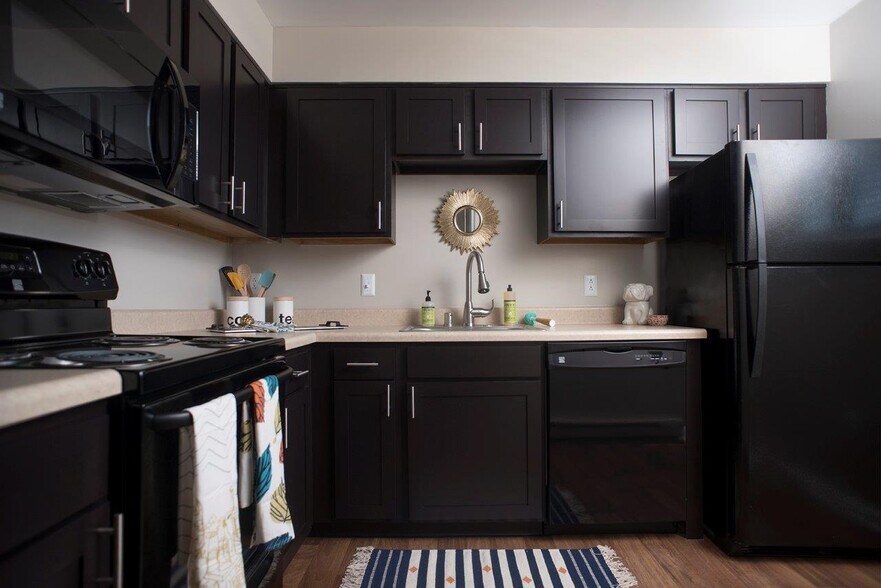 More Photos Of 657 S 3rd St, Louisville Apartments For Lease