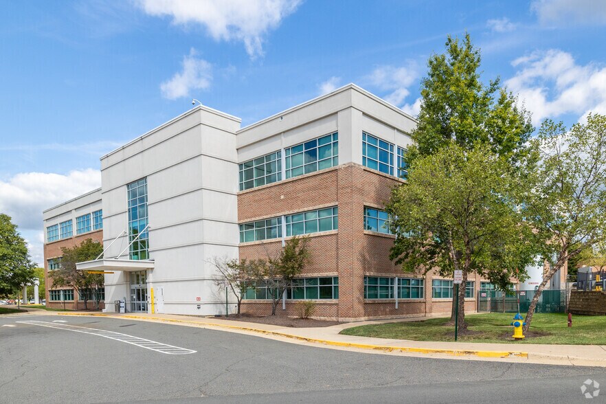 Primary Photo Of 8644 Sudley Rd, Manassas Medical For Lease
