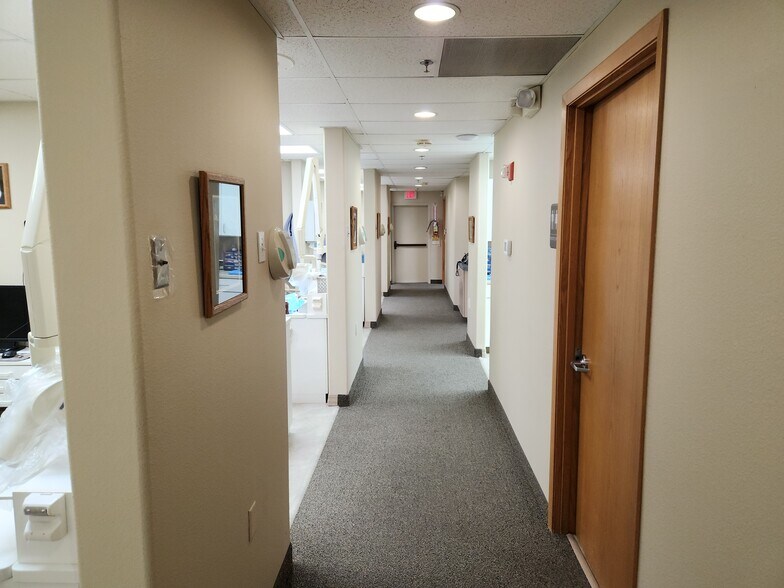 More Photos Of 1801 1st Ave, Longview Medical For Sale