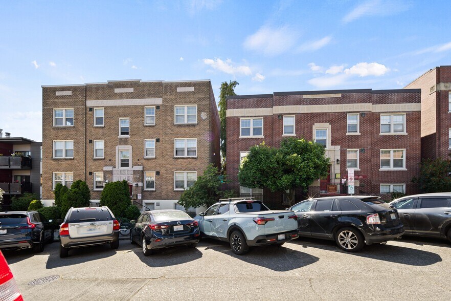 More Photos Of , Seattle Multifamily For Sale