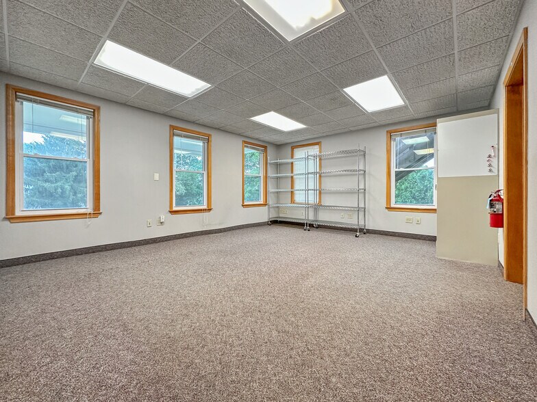 More Photos Of 257 E Center St, Manchester Medical For Lease