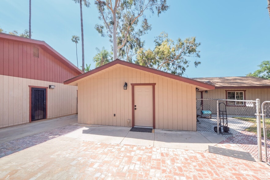 More Photos Of 2083 Grace St, Riverside Multifamily For Sale