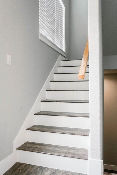 More Photos Of 4911 Alton Ave, Dallas Multifamily For Sale