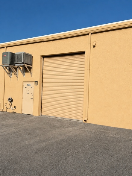 More Photos Of 2642-2658 SE Willoughby Blvd, Stuart Warehouse For Lease