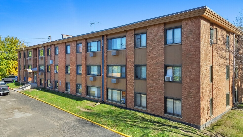 More Photos Of 729 Oakdale Ave, Saint Paul Apartments For Sale