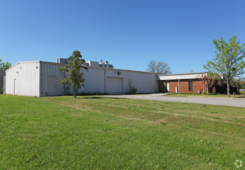 Primary Photo Of 2215 Mock Rd, Huntsville Flex For Sale