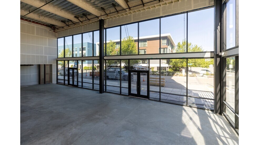 More Photos Of 995 Riverfront st, West Sacramento General Retail For Lease