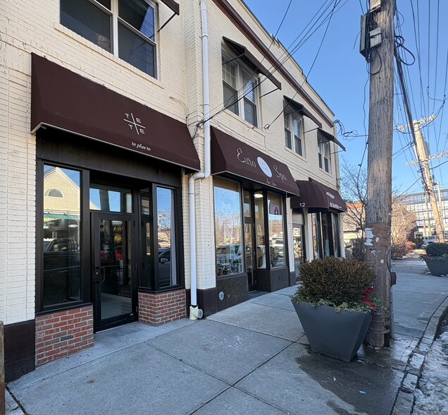 Primary Photo Of 10 Marble Ave, Pleasantville Bar For Lease