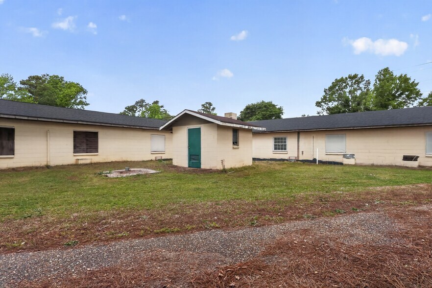 More Photos Of 6828 Old Stage Rd N, Angier Flex For Sale