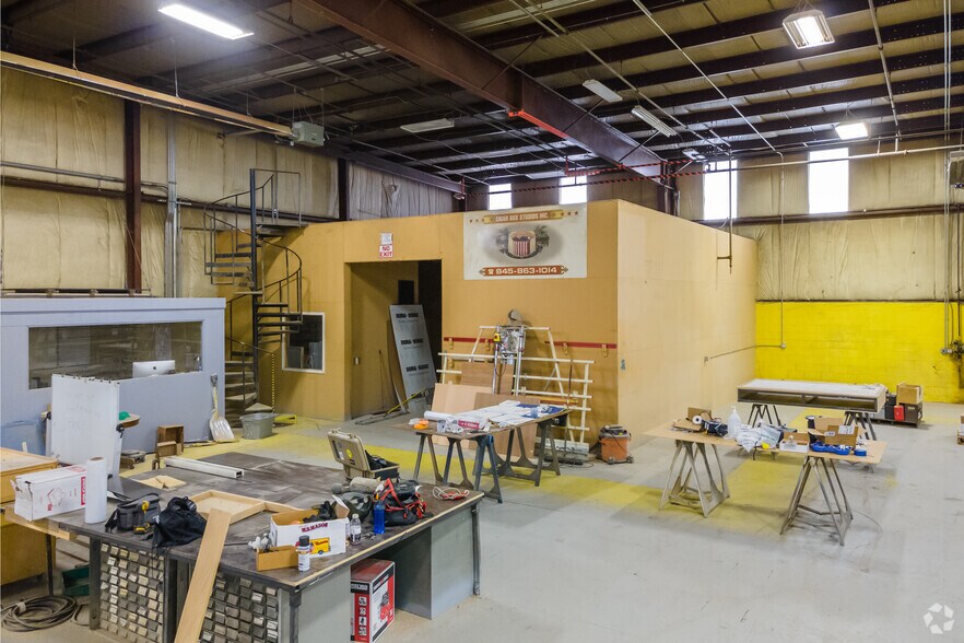 More Photos Of 22-24 Riverview Dr, Marlboro Warehouse For Lease