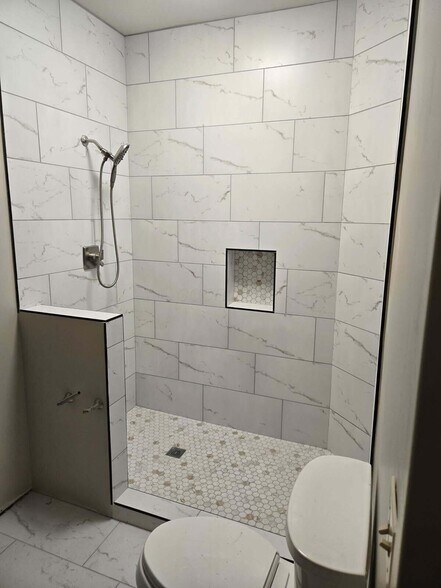 More Photos Of 1085 E Johnstown Rd, Gahanna Medical For Lease