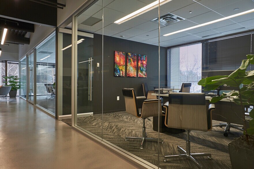 More Photos Of 7900 Xerxes Ave S, Bloomington Office For Lease