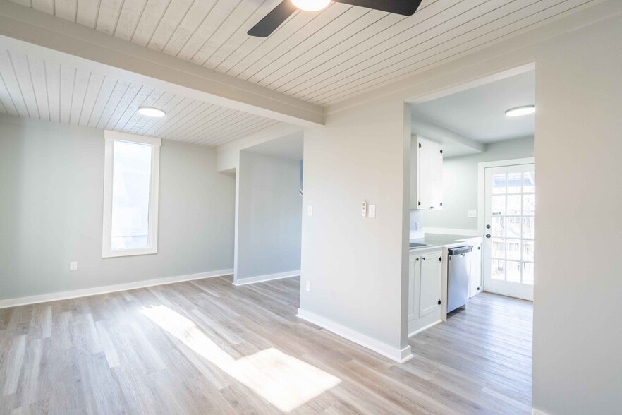 More Photos Of 1703 S Quaker Ave, Tulsa Apartments For Sale