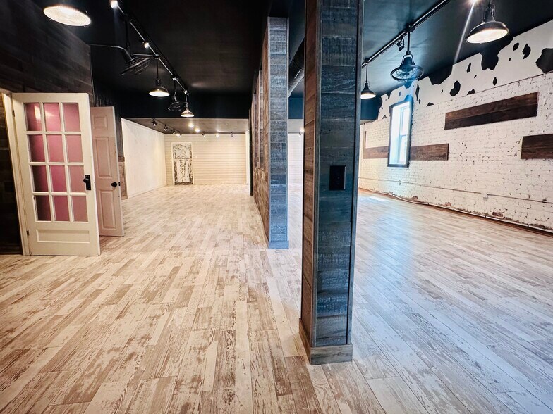 More Photos Of 103 N College Ave, Newton General Retail For Lease