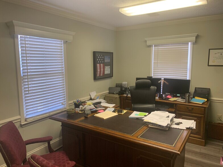 More Photos Of 1165 Cedar Shoals Dr, Athens Loft Creative Space For Sale