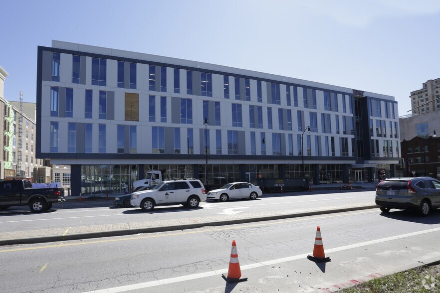 More Photos Of 301 College St, Asheville Office For Lease
