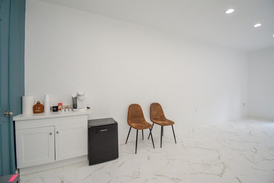 More Photos Of 22316 E Martin Dr, Porter Industrial For Sale