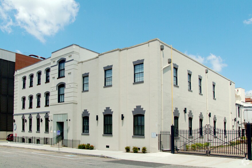 More Photos Of 325 Brown St, Petersburg Apartments For Lease