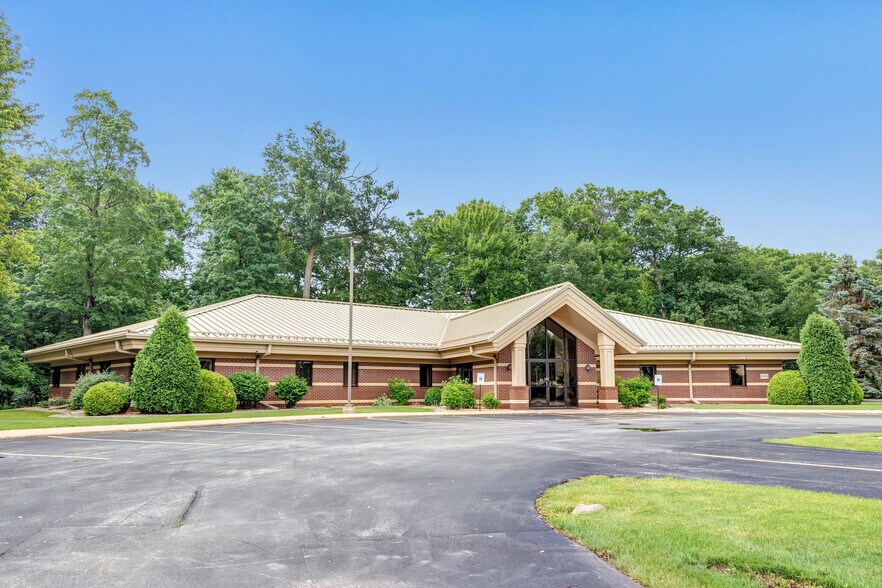 Primary Photo Of 2980 Walker Dr, Green Bay Office For Sale
