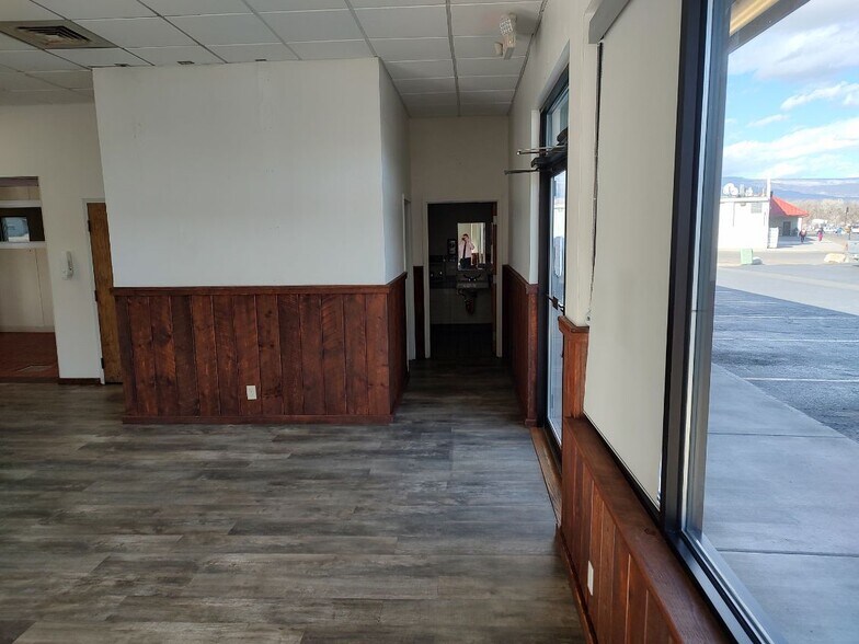 More Photos Of 220-240 N Palmer St, Delta Unknown For Lease