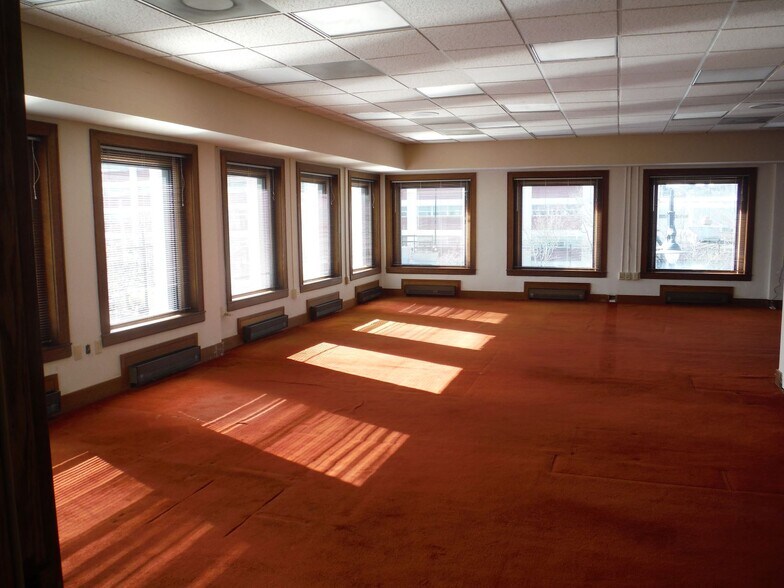 More Photos Of 202 Pacific Ave, Bremerton Office For Lease