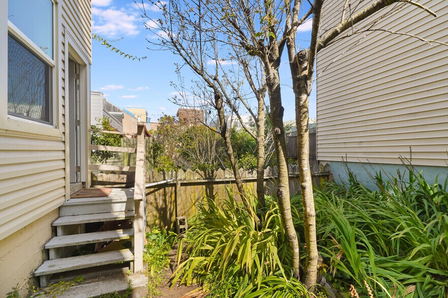 More Photos Of 5947-5949 Geary Blvd, San Francisco Apartments For Sale