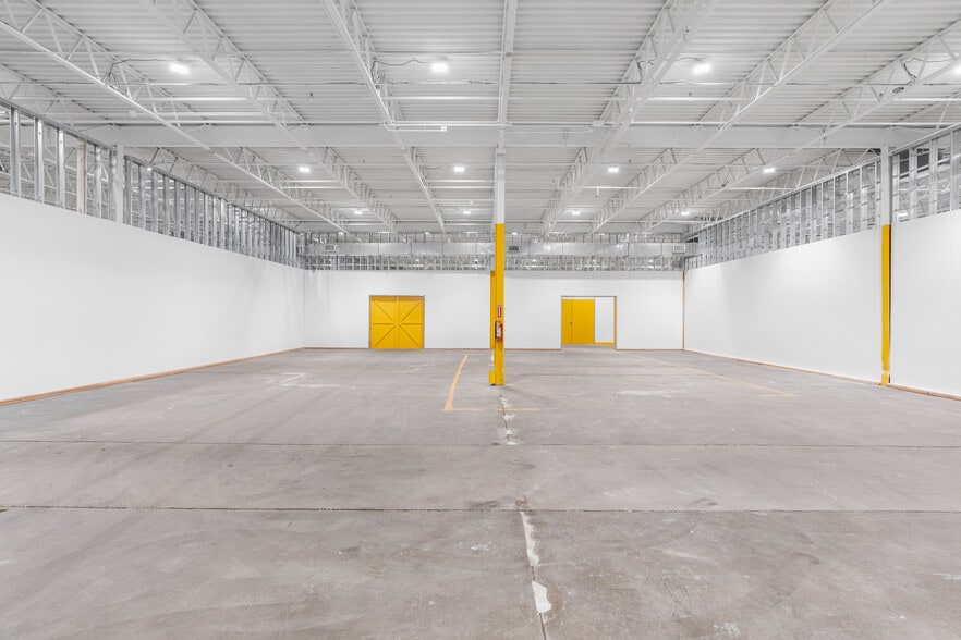 More Photos Of 14 Home News Row, New Brunswick Warehouse For Lease