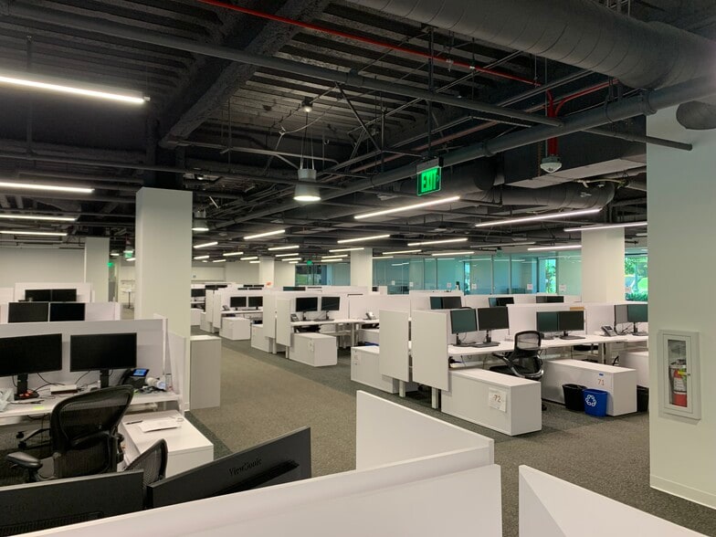 More Photos Of 701 S Hudson Ave, Los Angeles Apartments For Lease