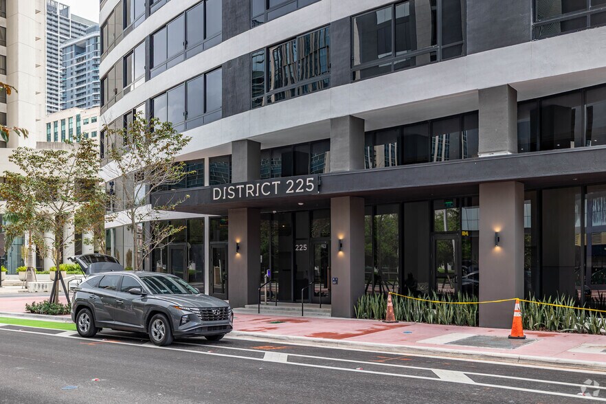 More Photos Of 225-233 N Miami Ave, Miami Apartments For Sale