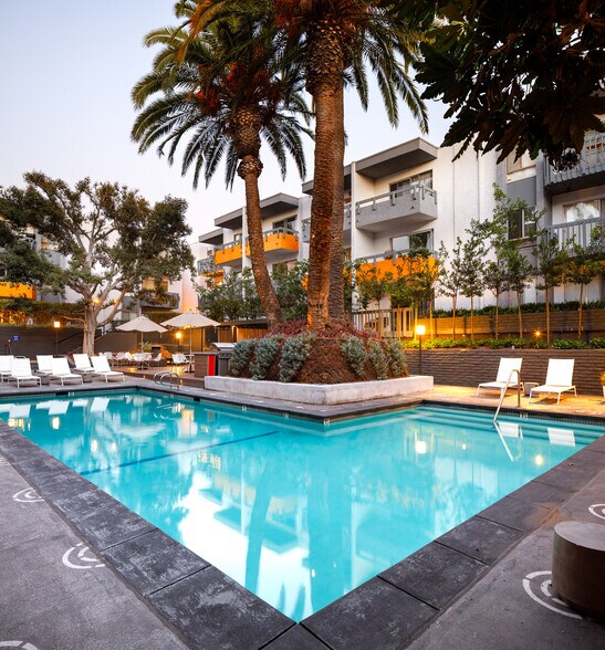 More Photos Of 160 S Virgil Ave, Los Angeles Apartments For Sale