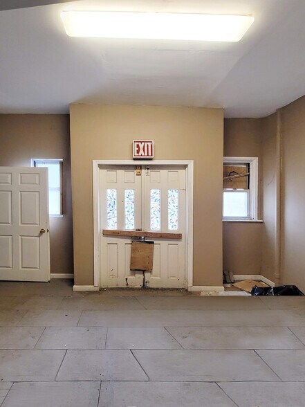 More Photos Of 1893 Amsterdam Ave, New York Funeral Home For Lease