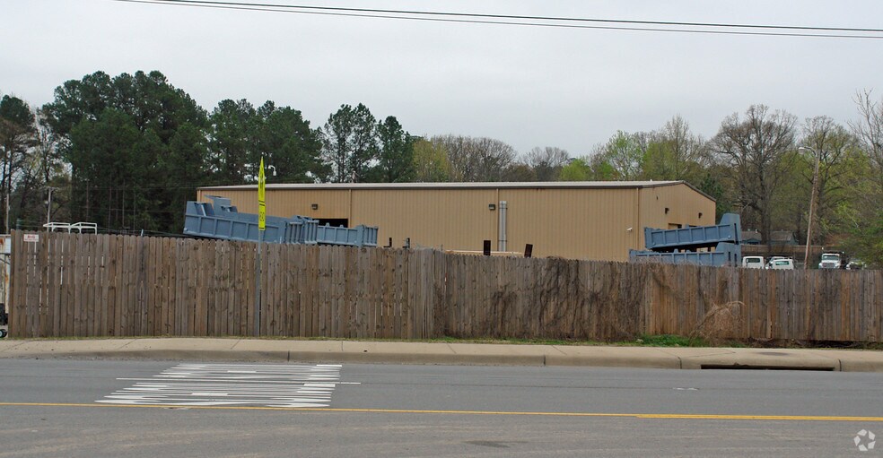 More Photos Of 7609 Colonel Glenn Rd, Little Rock Service For Sale