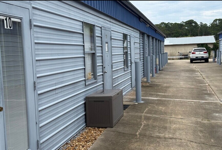 Primary Photo Of 14 Utility Dr, Palm Coast Industrial For Lease