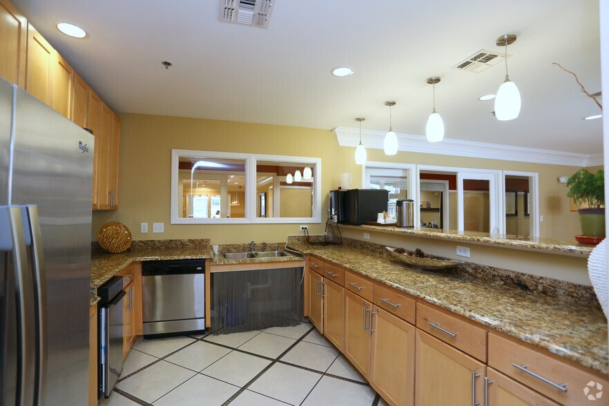 More Photos Of 1901 West St, Annapolis Apartments For Lease