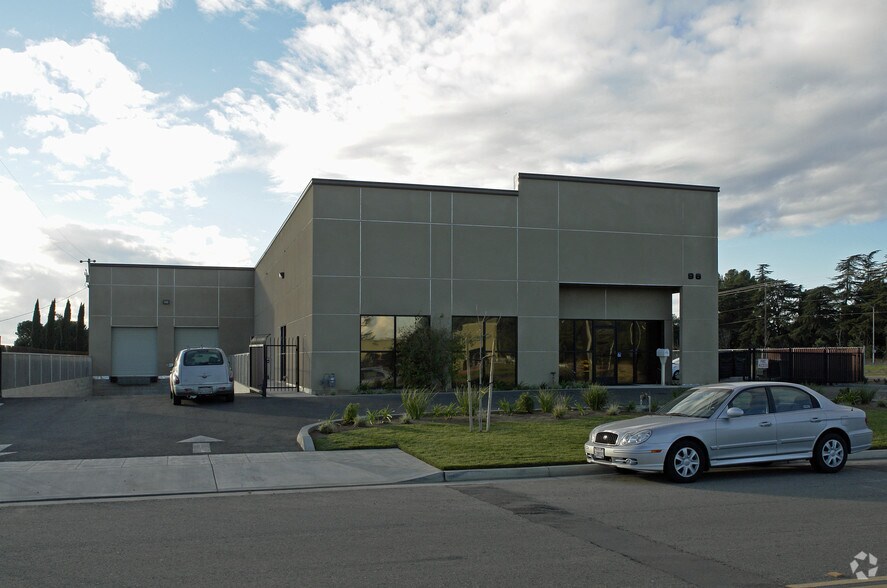 More Photos Of 96 S West Ave, Fresno Warehouse For Lease