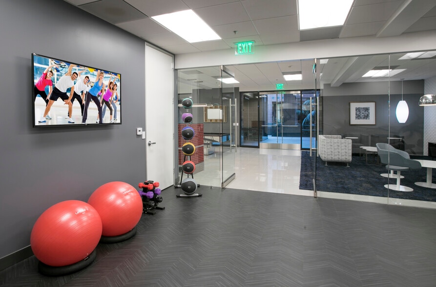 More Photos Of 1851 E 1st St, Santa Ana Office For Lease