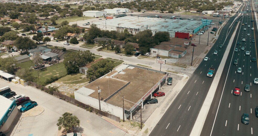 More Photos Of 2925 S Padre Island Dr, Corpus Christi Freestanding For Lease