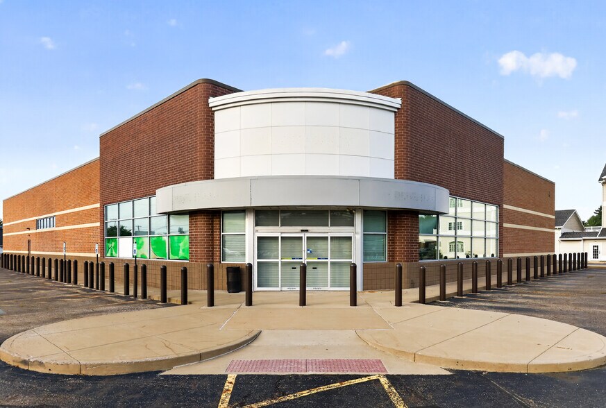 More Photos Of 14941 South Ave, Columbiana General Retail For Sale