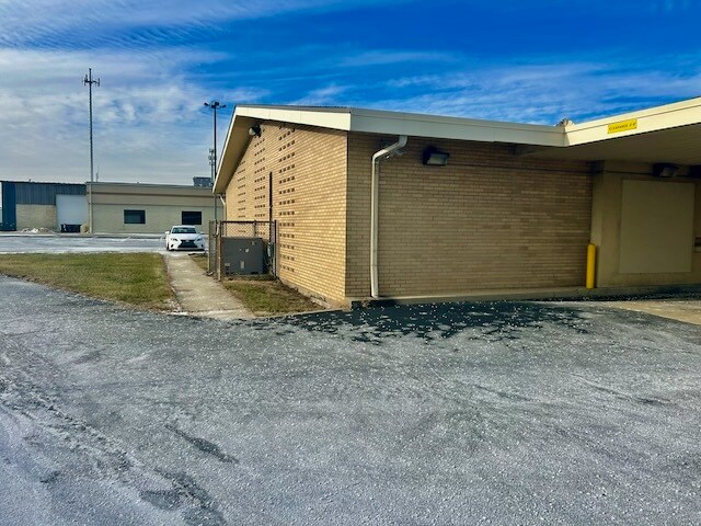 More Photos Of 2455 Stanley Ave, Dayton Auto Dealership For Sale