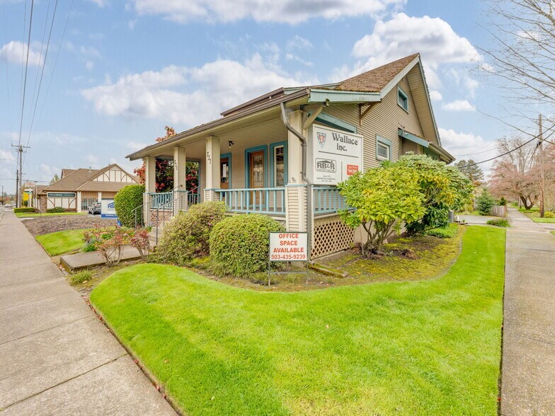 More Photos Of 737 NW Adams St, Mcminnville Office For Sale