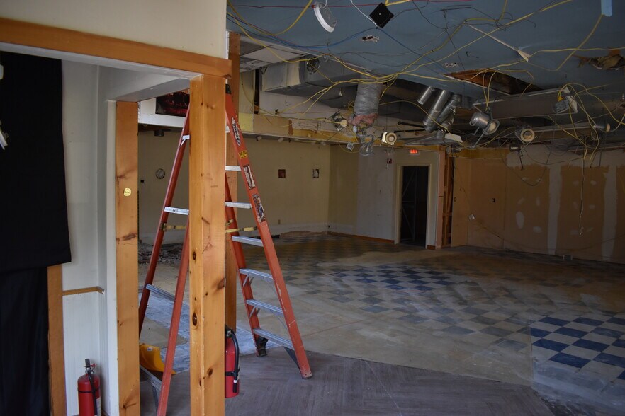 More Photos Of 23 Route 125, Kingston Freestanding For Sale