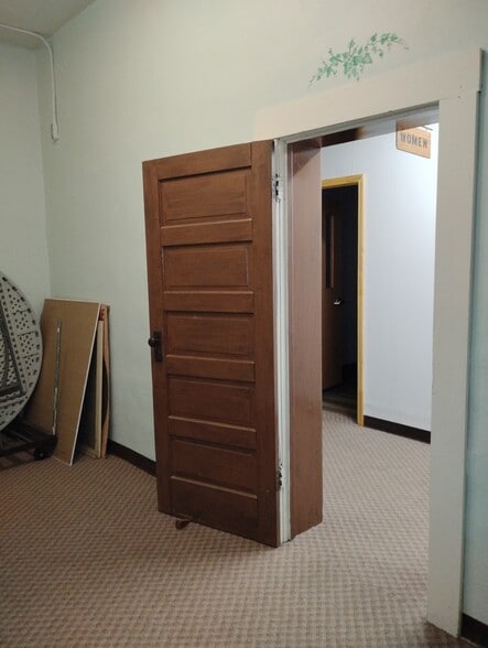 More Photos Of 906 Elm St, Coffeyville Religious Facility For Sale