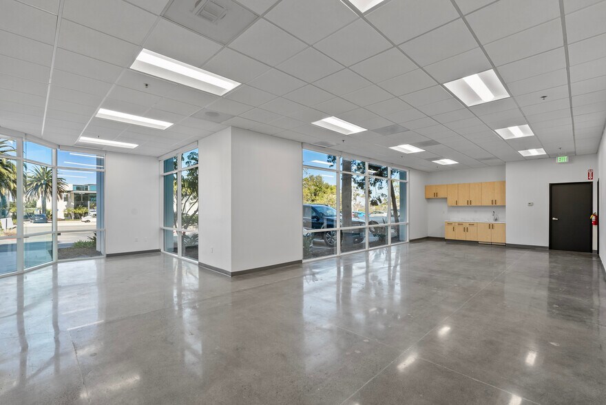 More Photos Of 6749 Top Gun St, San Diego Warehouse For Lease